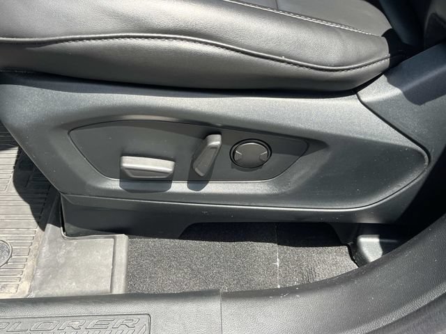 Used 2023 Ford Explorer XLT w/ Equipment Group 202A AWD/4WD image 29