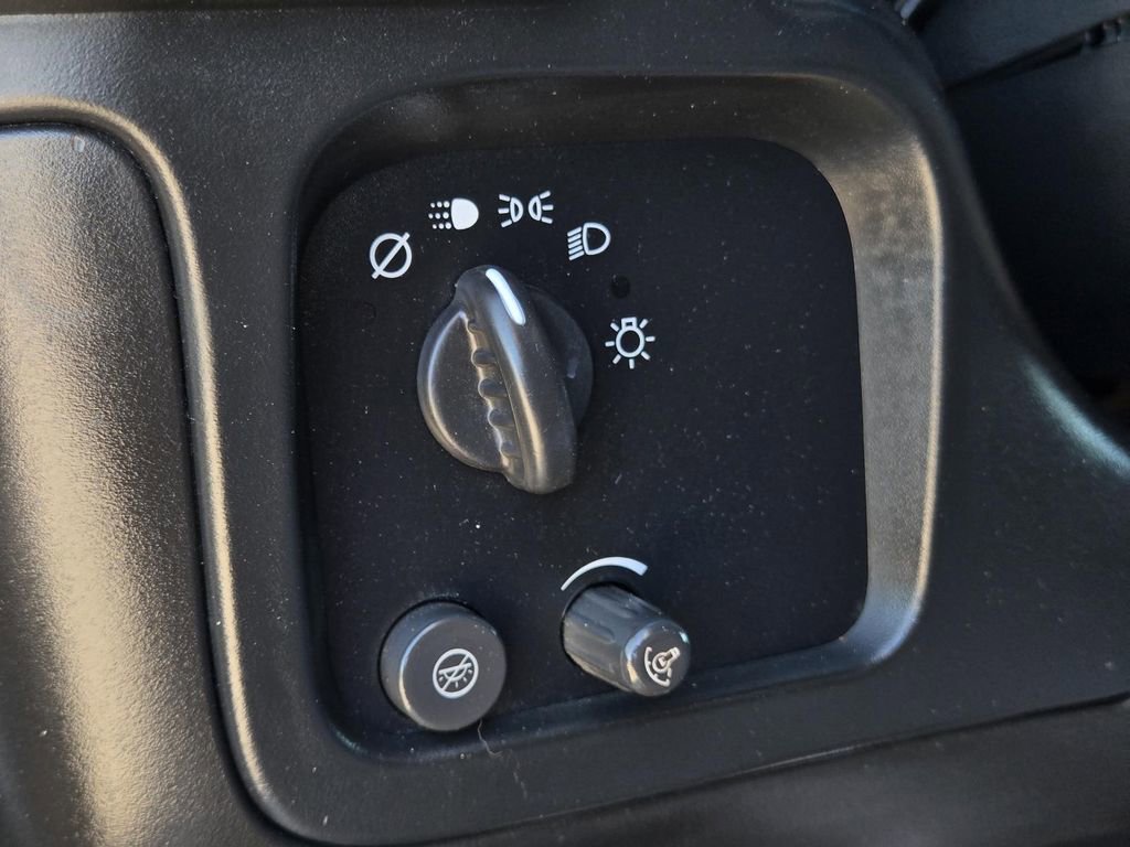 Used 2006 Chevrolet Express 3500 image 18