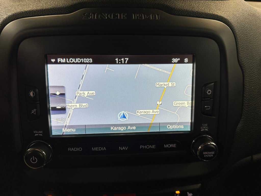 Used 2015 Jeep Renegade Limited image 12