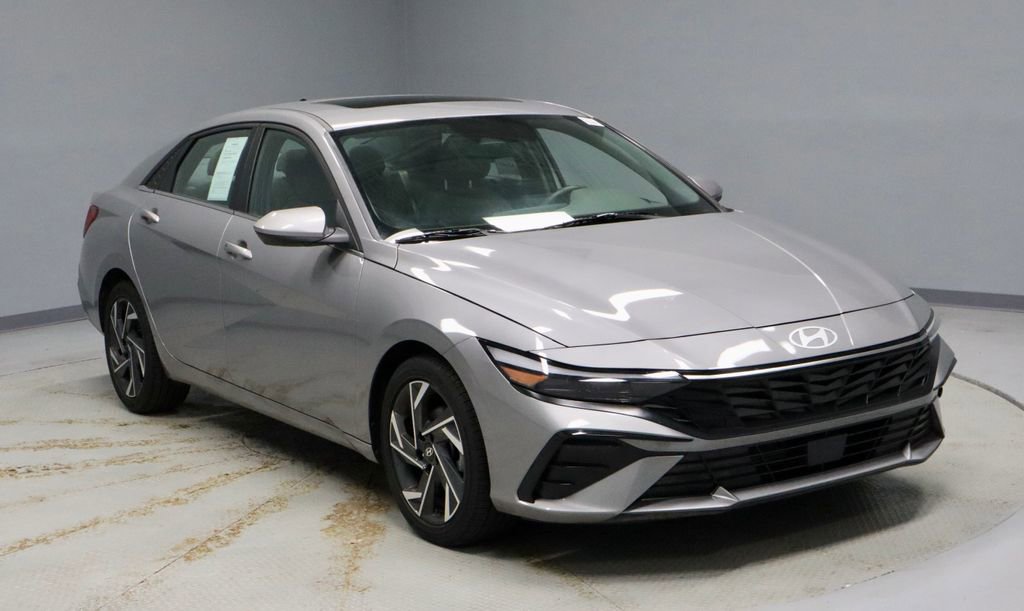Certified 2025 Hyundai Elantra SEL