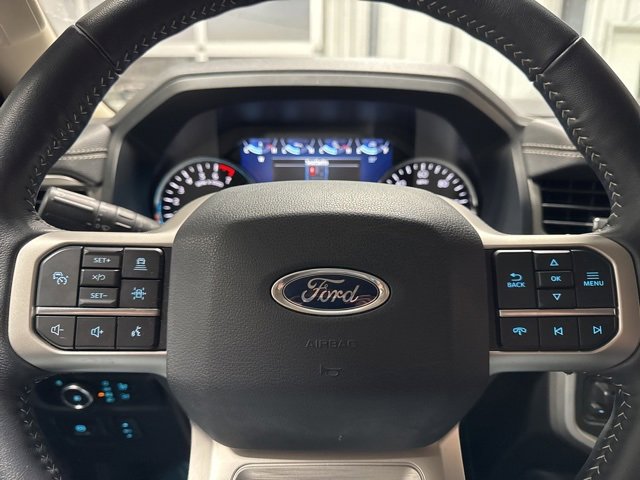 Used 2023 Ford Expedition XLT image 13