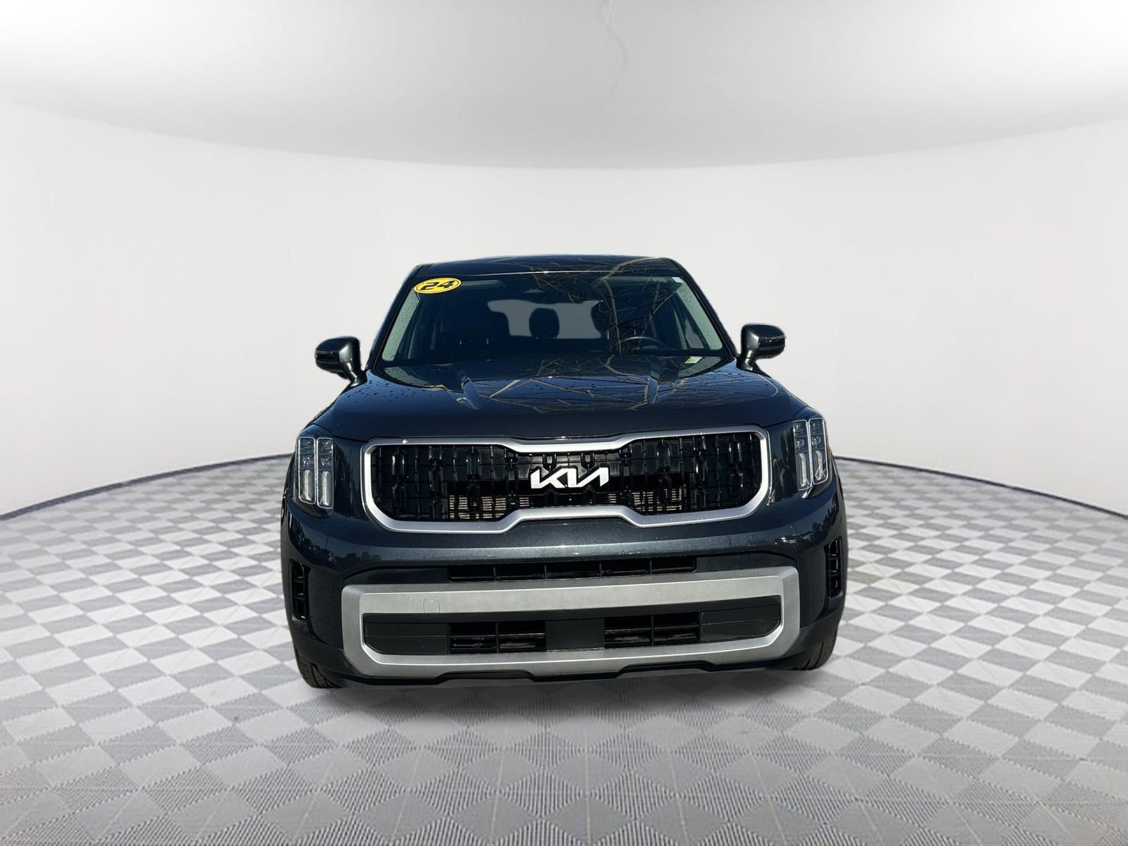 Used 2024 Kia Telluride LX FWD video 2