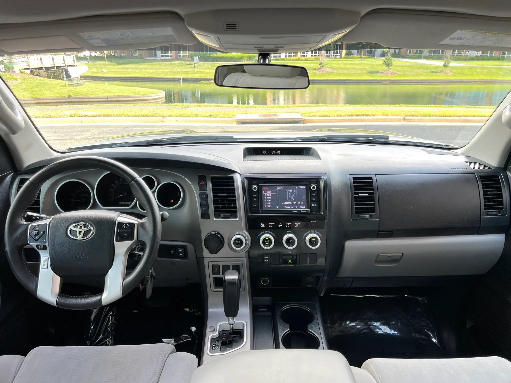 Used 2014 Toyota Sequoia SR5 RWD image 19