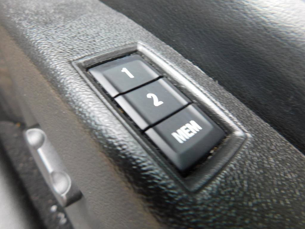 Used 2013 Buick LaCrosse Premium FWD image 10