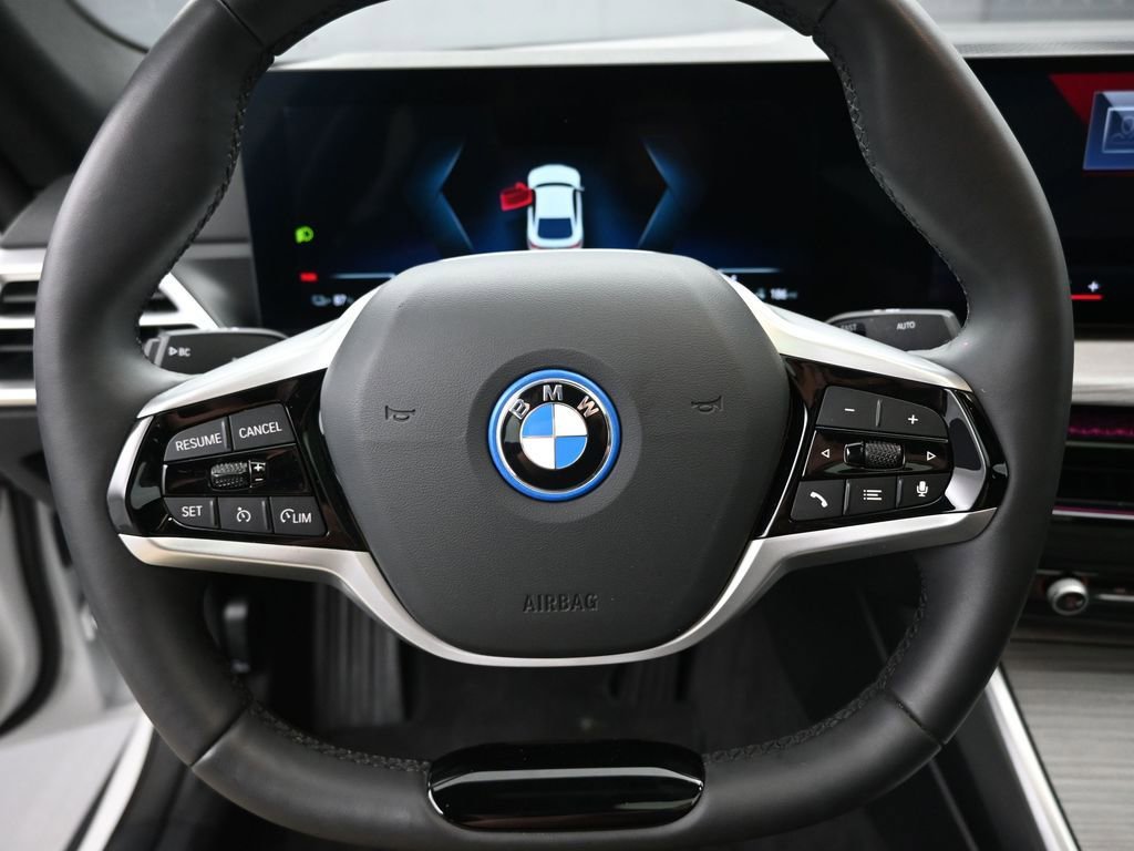 Used 2025 BMW i4 eDrive40 image 15