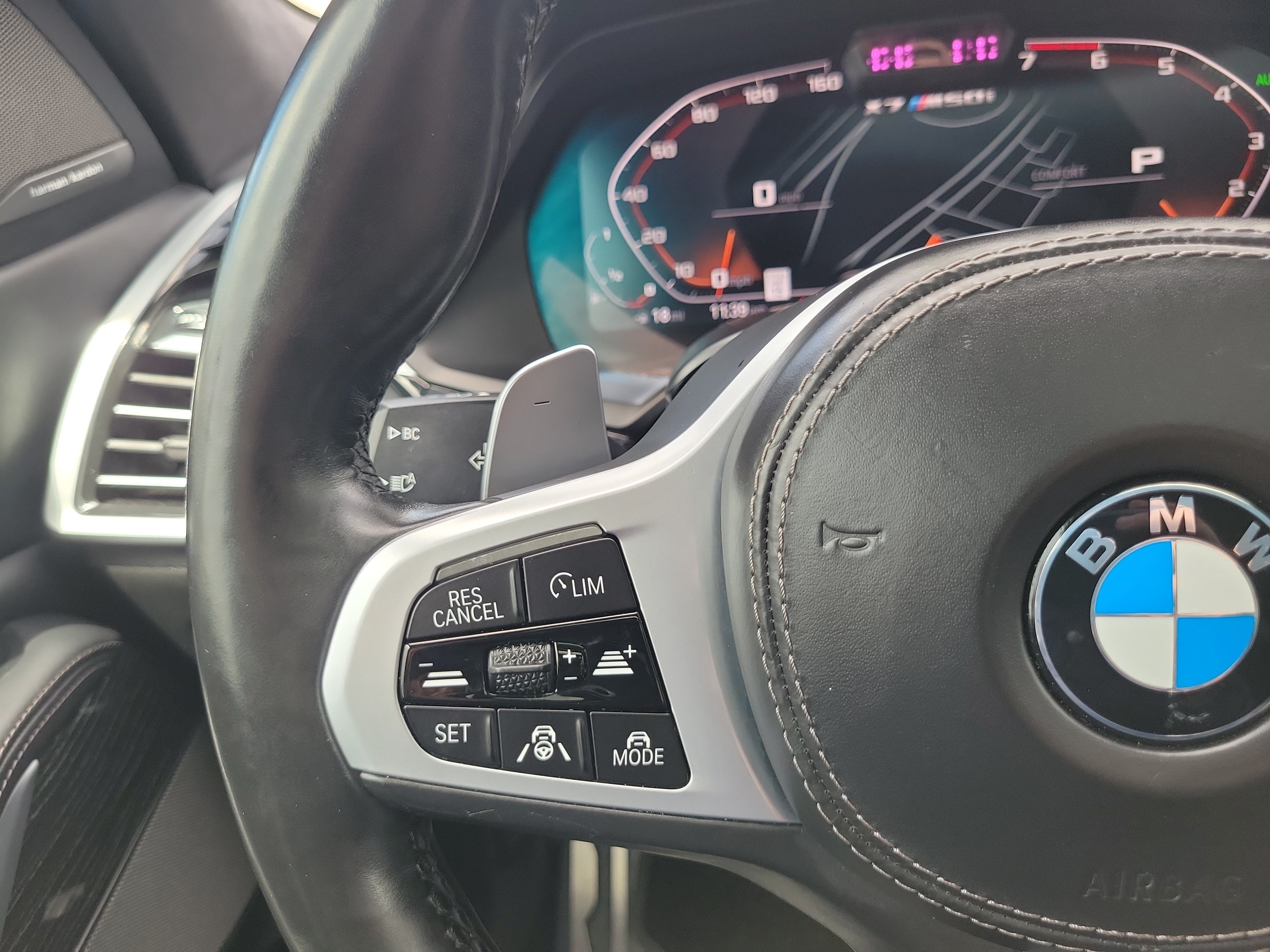 Used 2022 BMW X7 M50i w/ Dynamic Handling Package AWD/4WD image 22