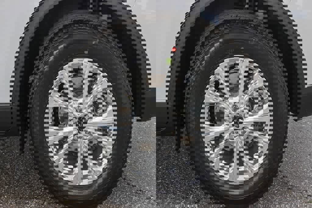 New 2024 Ford Escape Active w/ Tech Pack #2 image 9