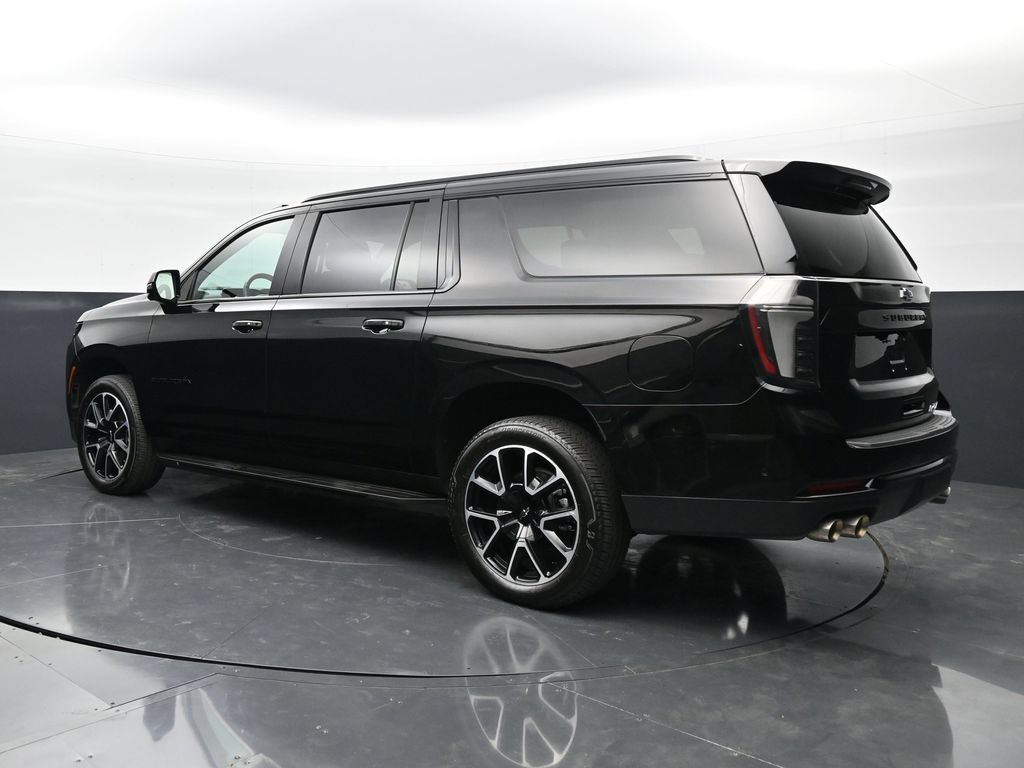 Used 2025 Chevrolet Suburban RST w/ Comfort Package AWD/4WD image 8