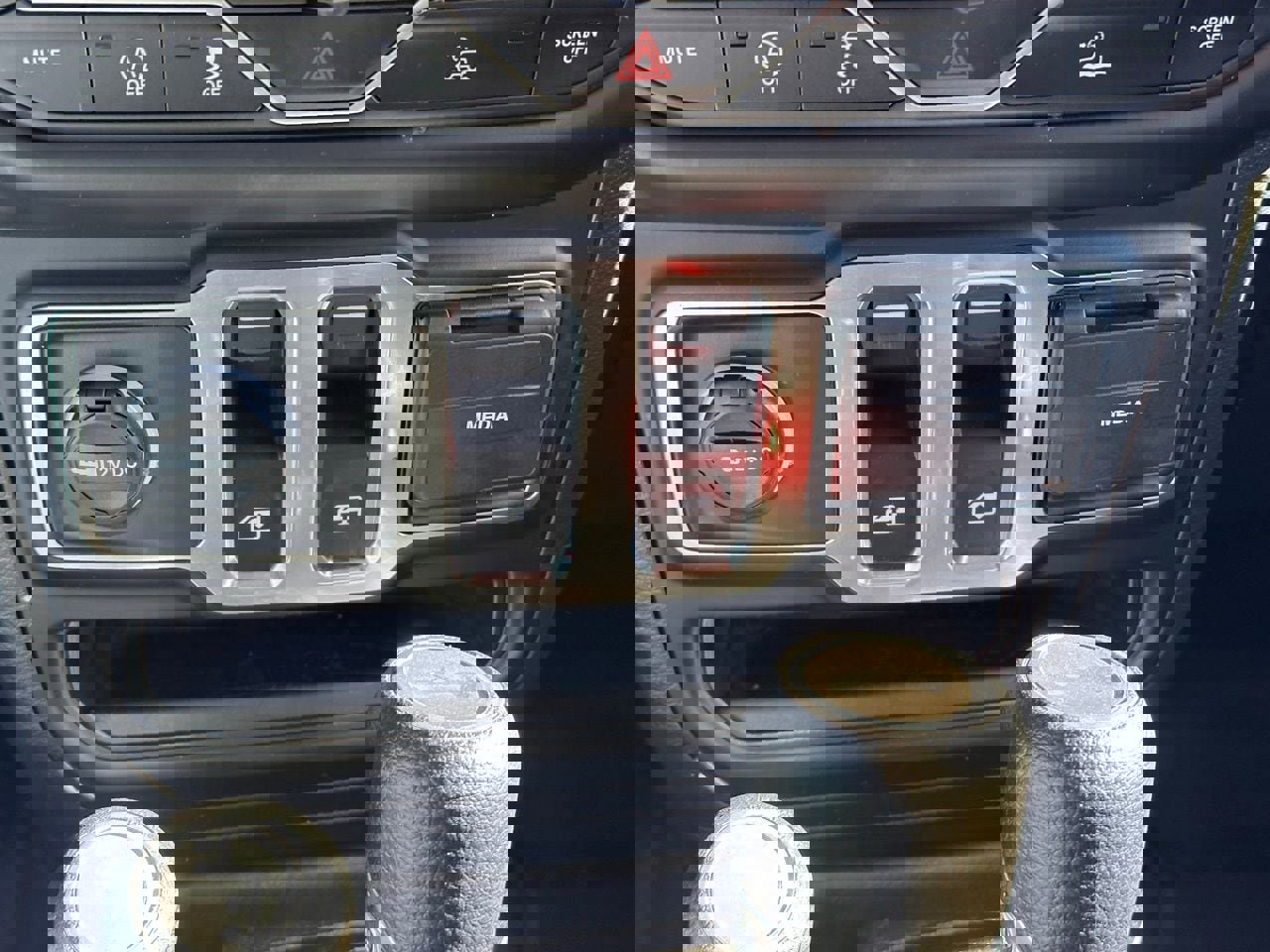 Used 2023 Jeep Wrangler Sport S image 28