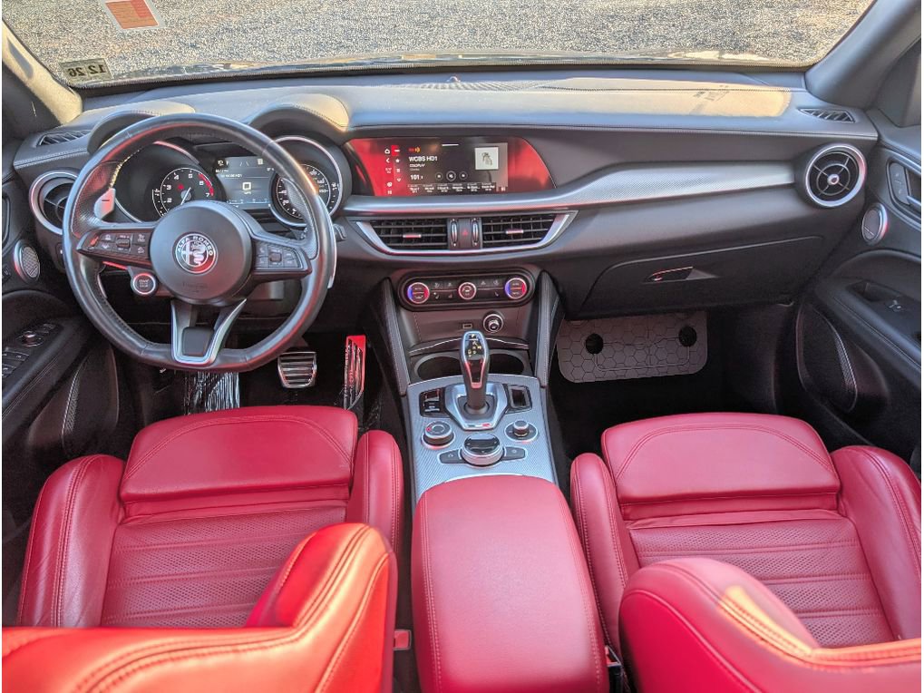 Used 2022 Alfa Romeo Stelvio Veloce image 29