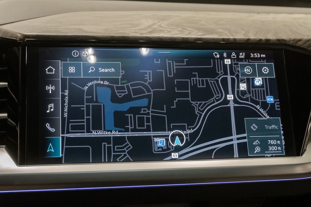 Used 2024 Audi Q4 e-tron Prestige AWD/4WD image 21