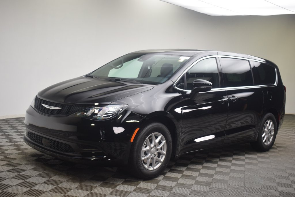 New 2027 Chrysler Pacifica LX FWD image 13