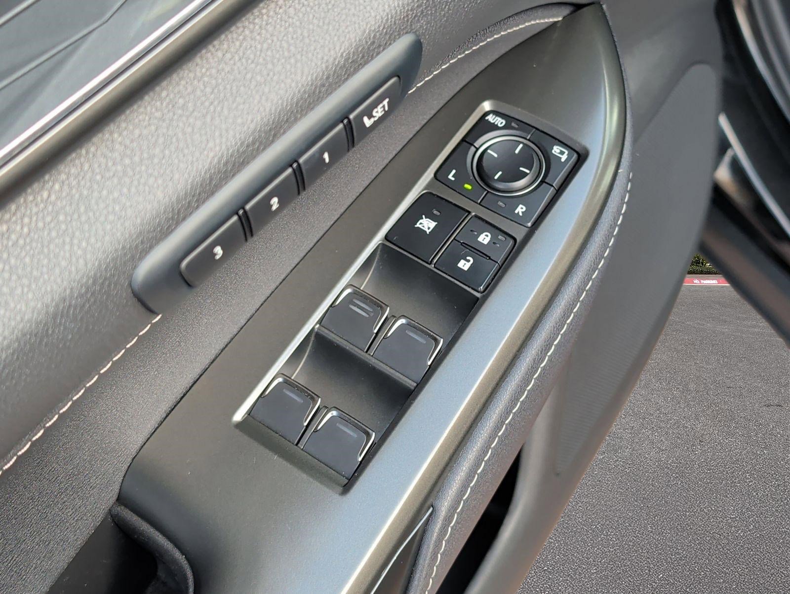 Used 2024 Lexus NX 250 FWD image 9