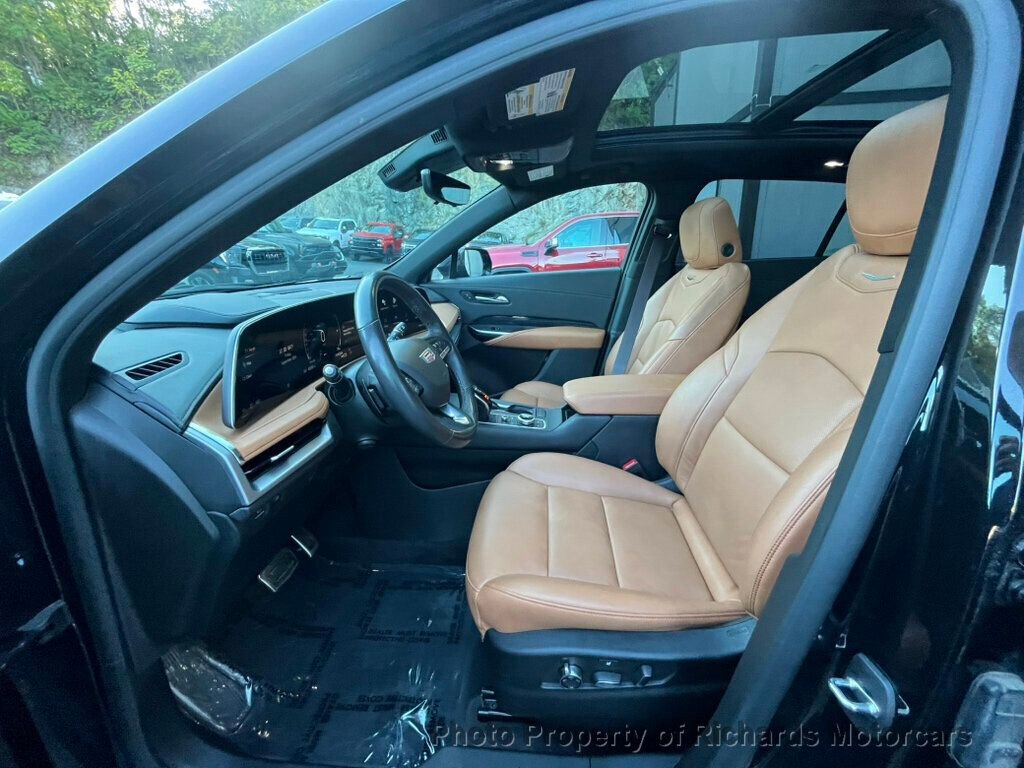 Used 2024 Cadillac XT4 Sport image 17