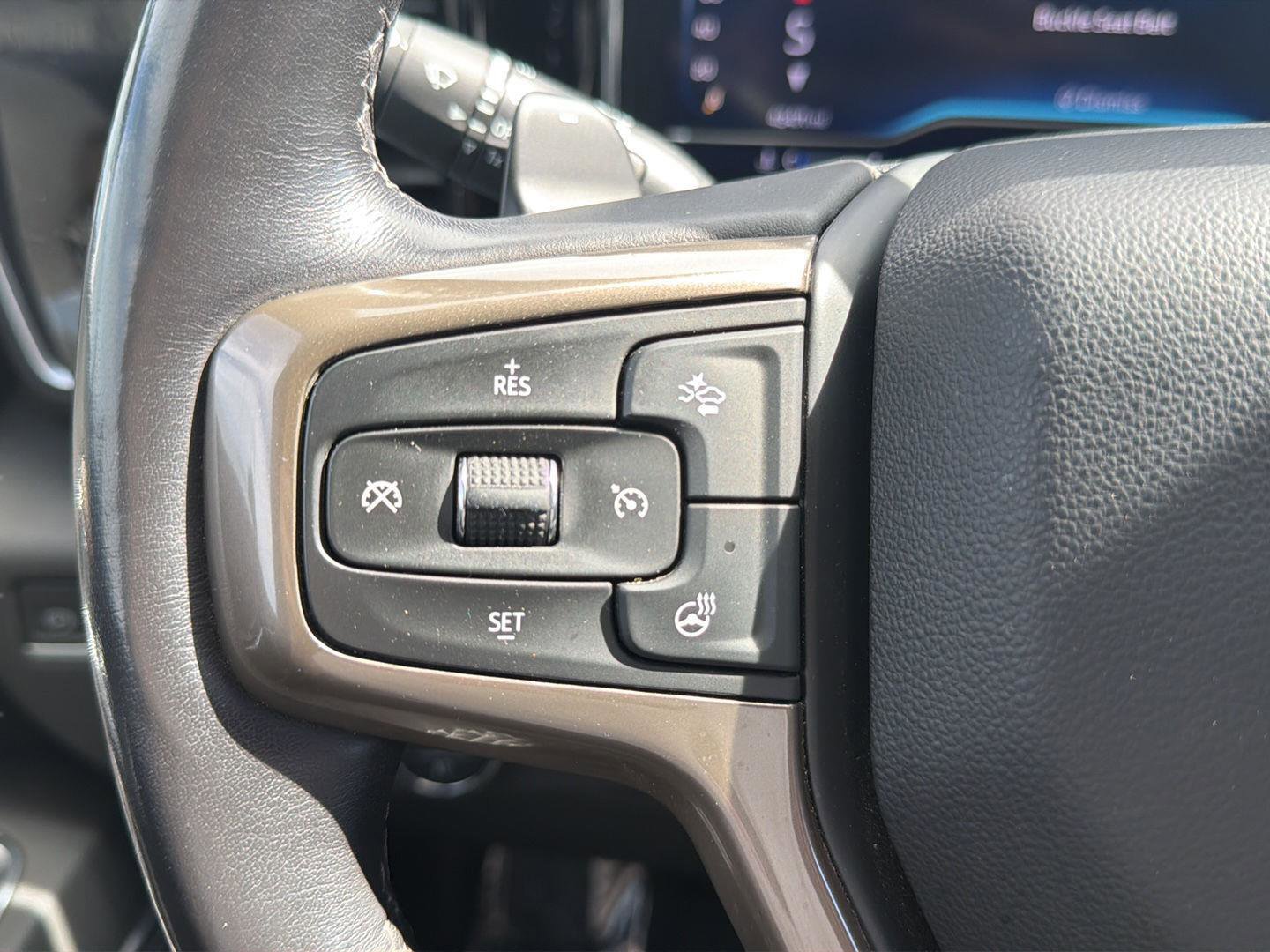Used 2023 Chevrolet Silverado 1500 High Country w/ Technology Package AWD/4WD image 22