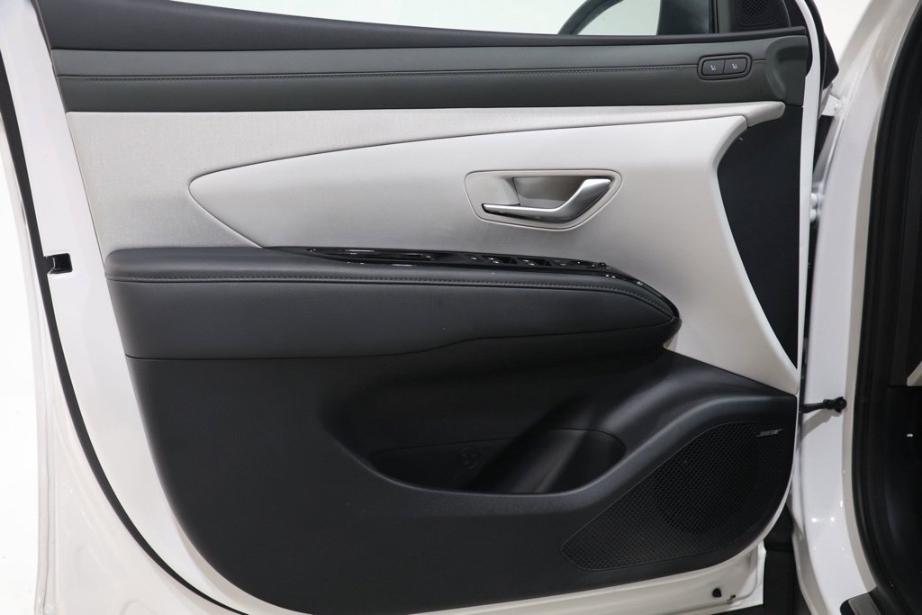 Used 2026 Hyundai Tucson Limited AWD/4WD image 17