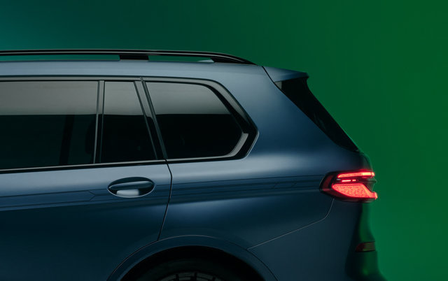 New 2026 BMW ALPINA XB7 AWD/4WD image 8