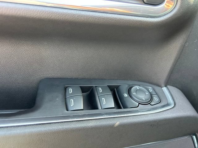 Used 2023 Chevrolet Silverado 1500 LT AWD/4WD image 13