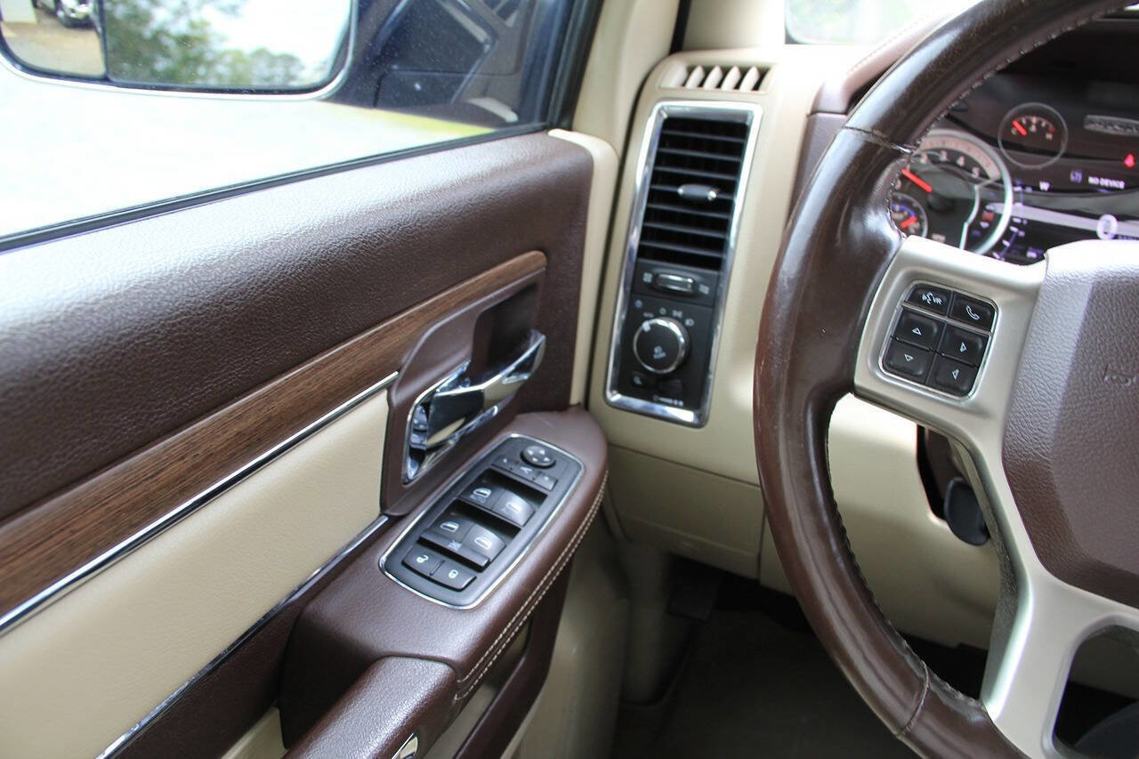 Used 2015 RAM 2500 Laramie w/ Protection Group AWD/4WD image 28