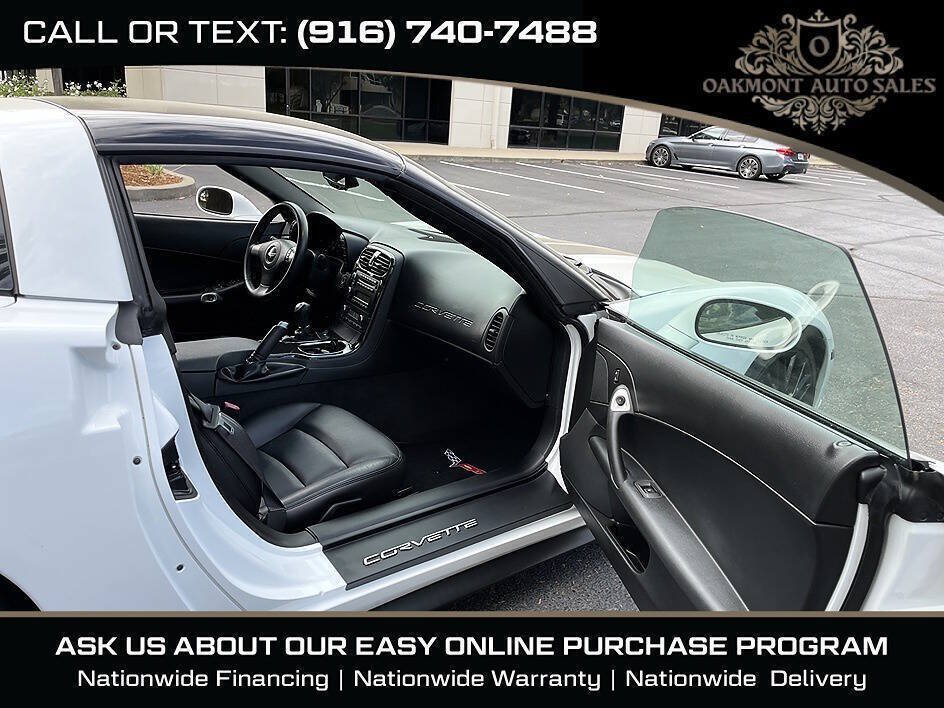 Used 2011 Chevrolet Corvette Coupe w/ 1LT RWD image 14
