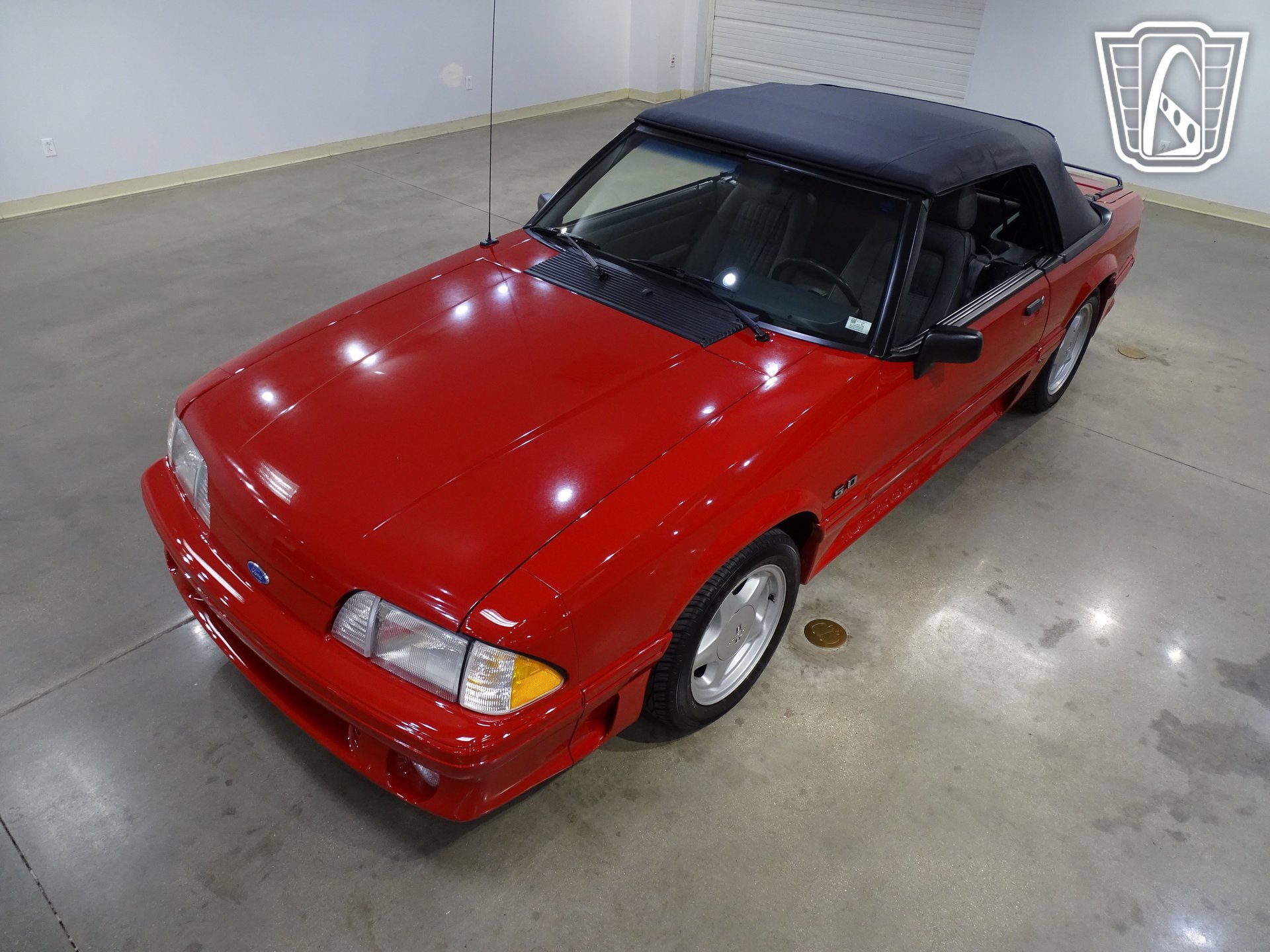 Used 1989 Ford Mustang GT RWD image 2