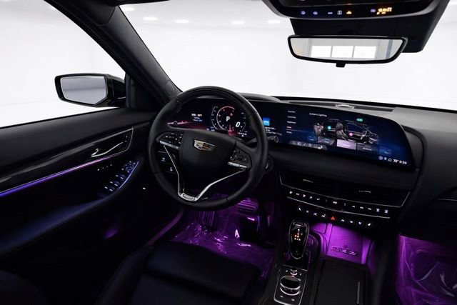 Used 2025 Cadillac CT5 V w/ Technology Package image 27