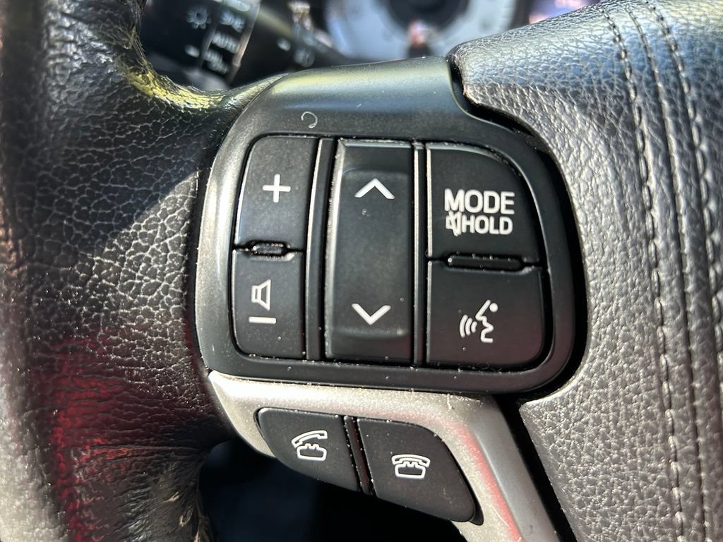 Used 2016 Toyota Sienna SE FWD image 20