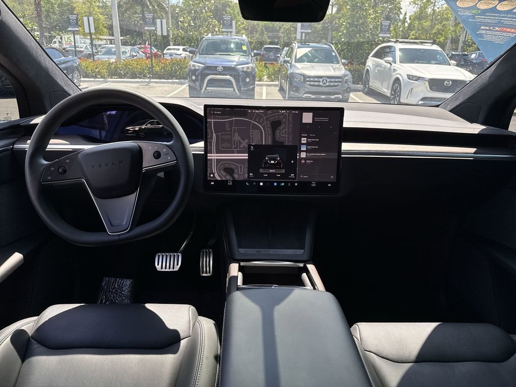 Used 2024 Tesla Model X image 15