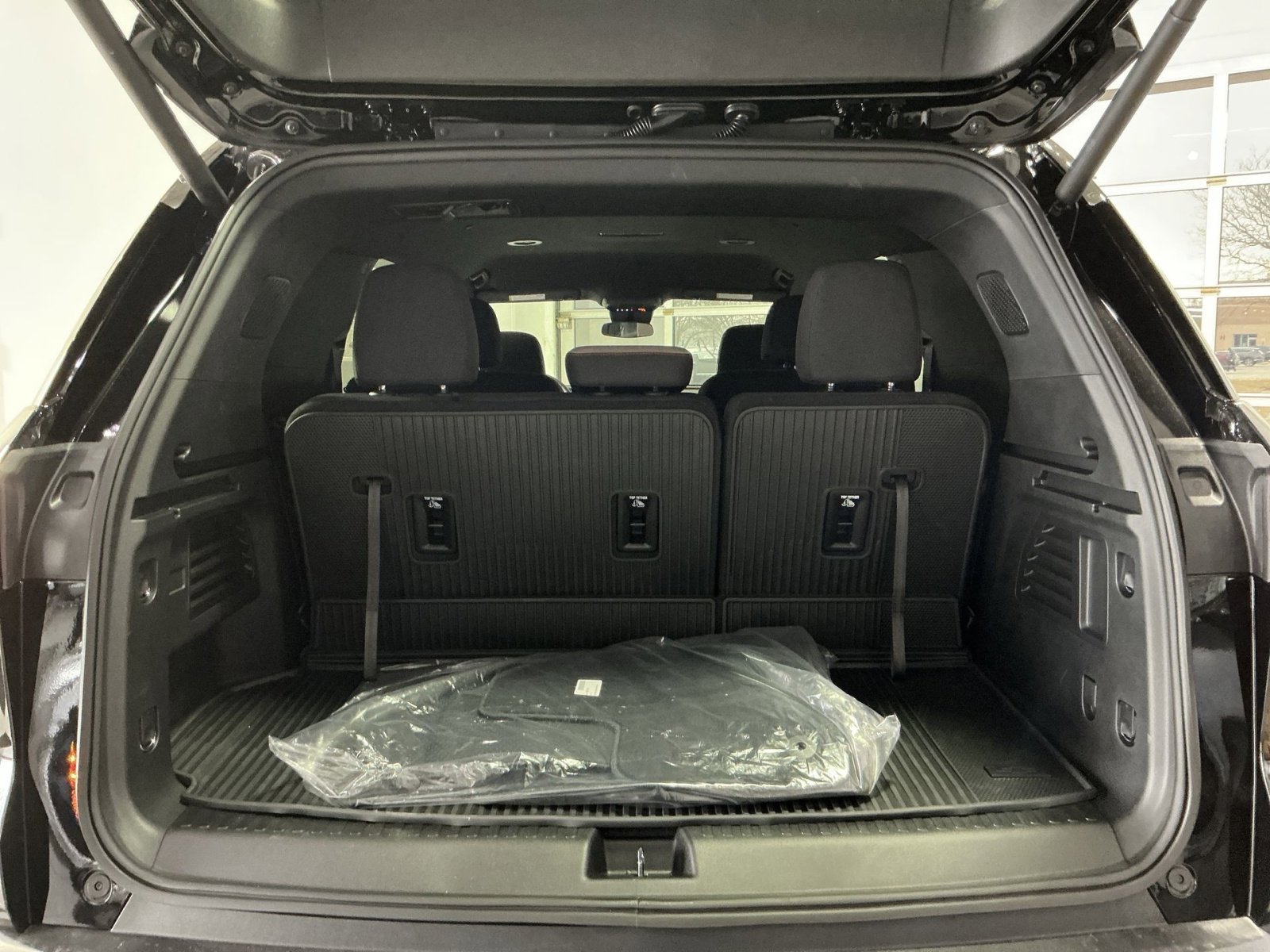 New 2026 Chevrolet Traverse LT w/ LPO, Floor Liner Package image 33
