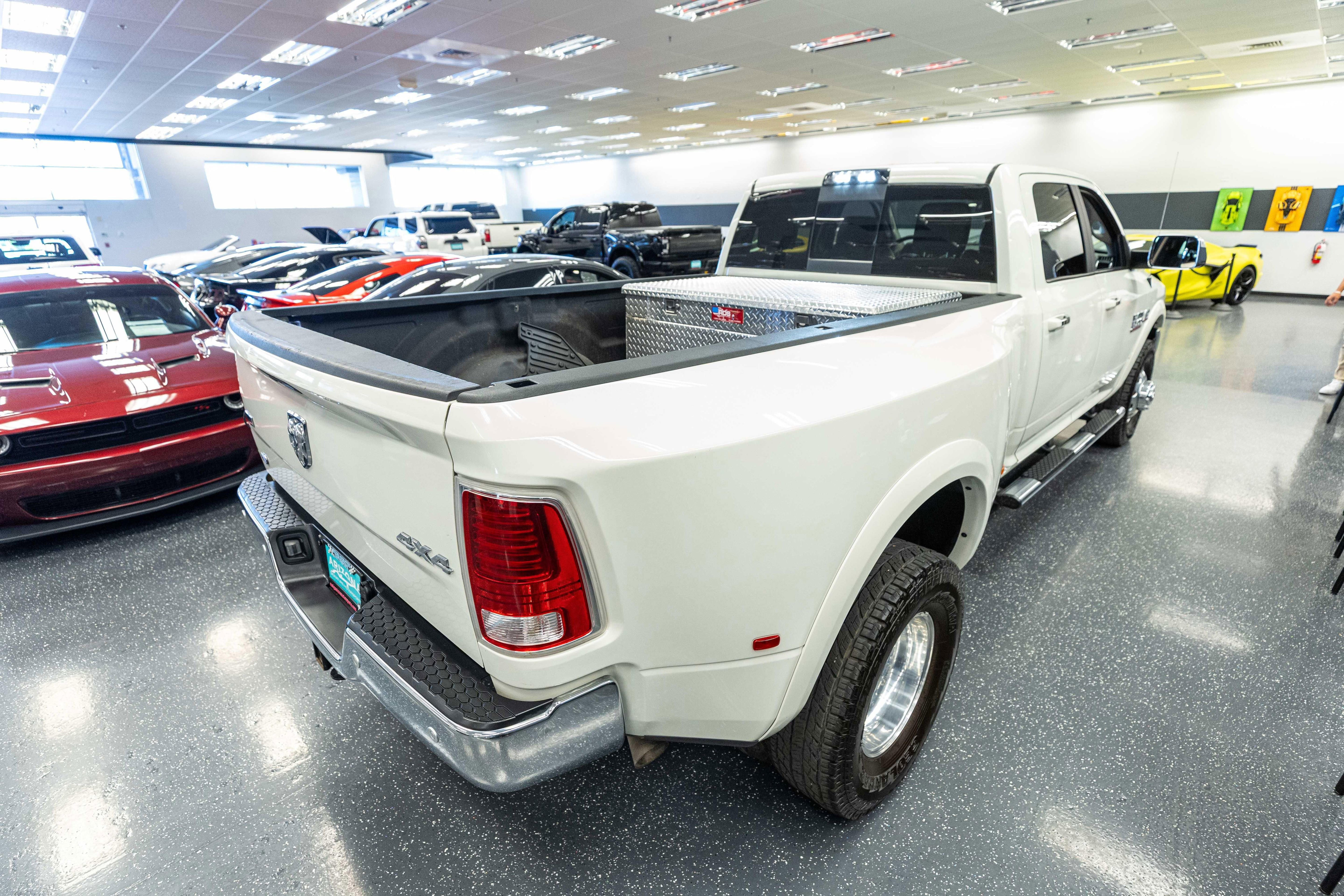 Used 2018 RAM 3500 Laramie w/ Cold Weather Group AWD/4WD image 11