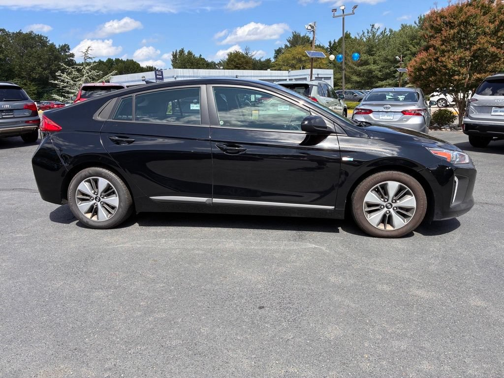 Used 2019 Hyundai Ioniq Plug-In Hybrid FWD image 8