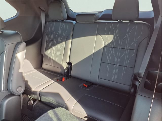 Certified 2025 Buick Enclave Avenir w/ Super Cruise Package AWD/4WD image 21