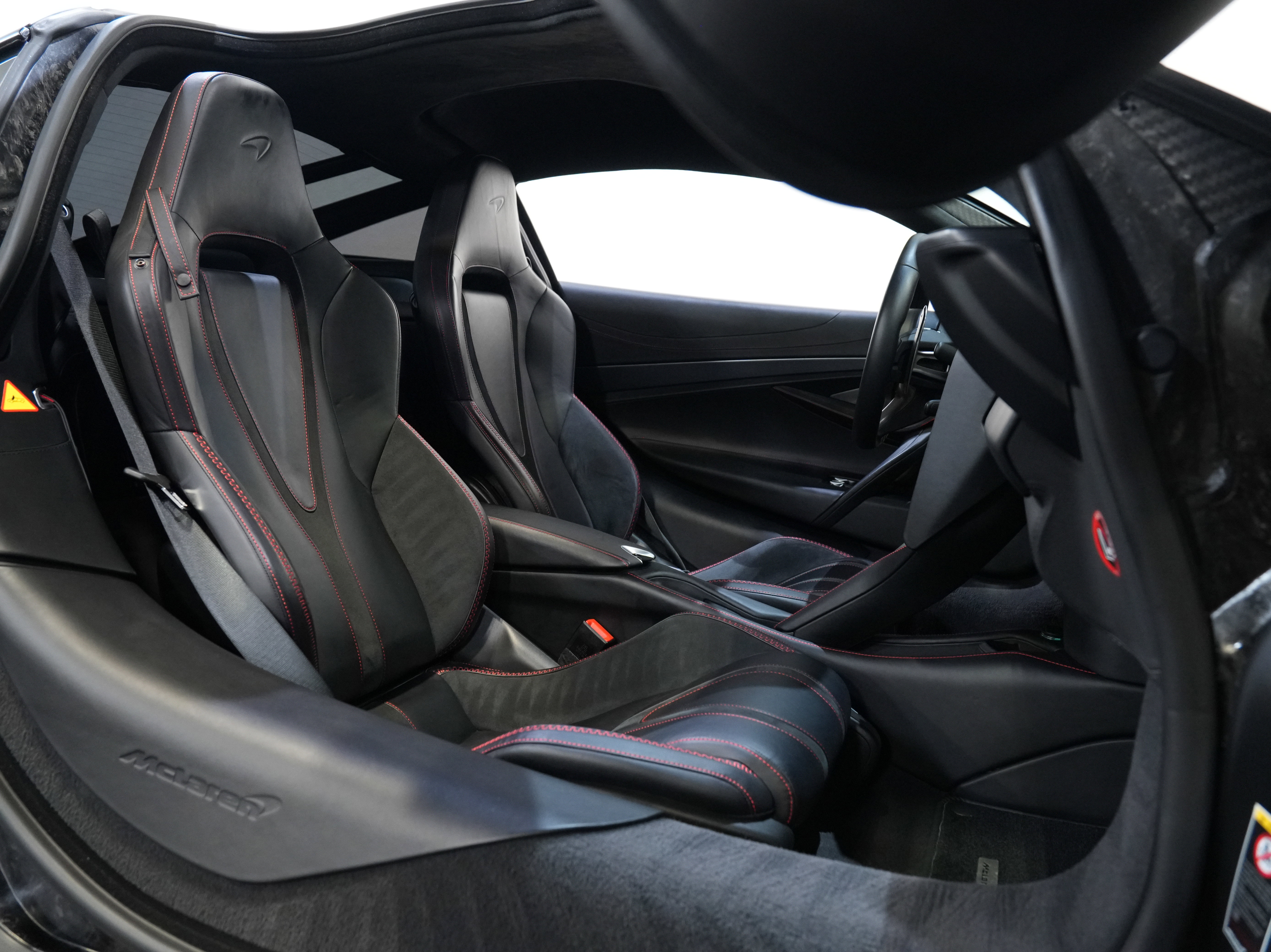 Used 2024 McLaren 750S image 37