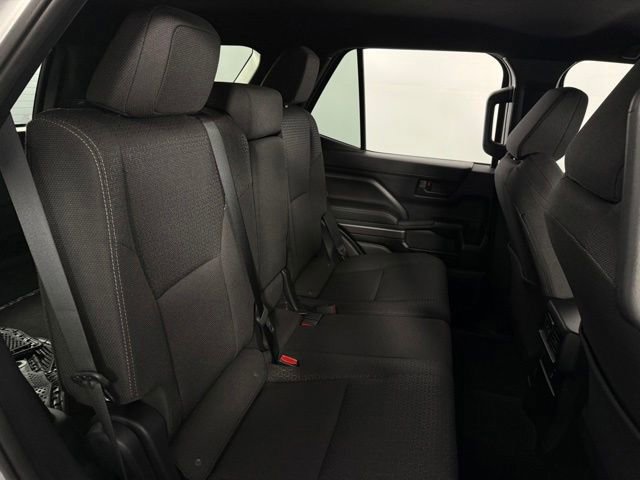 Used 2025 Toyota 4Runner SR5 AWD/4WD image 17