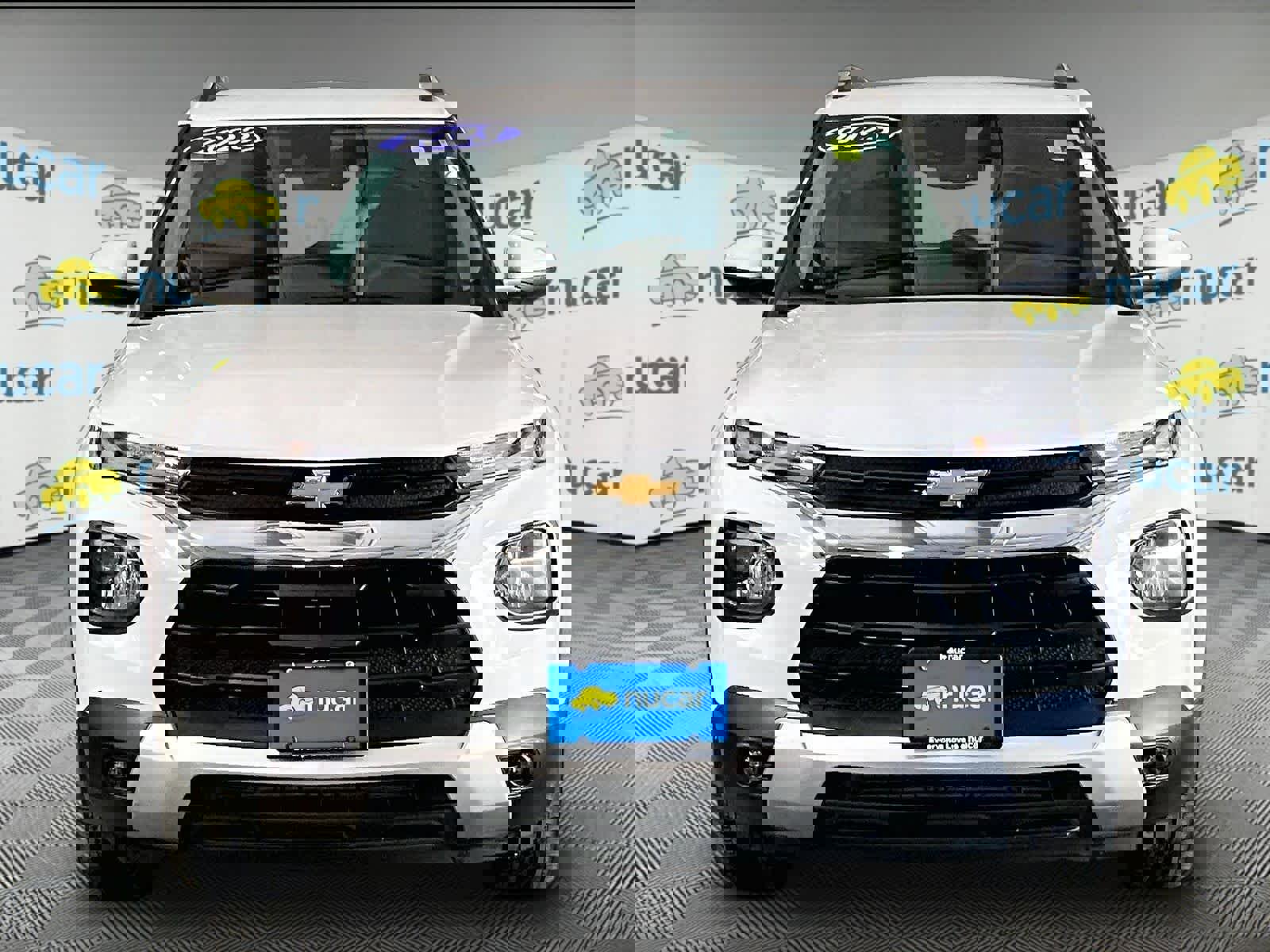 Used 2023 Chevrolet TrailBlazer LT w/ Convenience Package AWD/4WD image 2