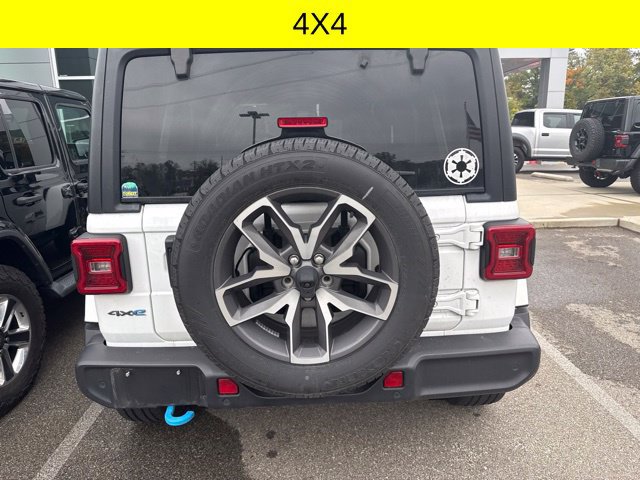 Used 2024 Jeep Wrangler Unlimited w/ Convenience Group AWD/4WD image 5