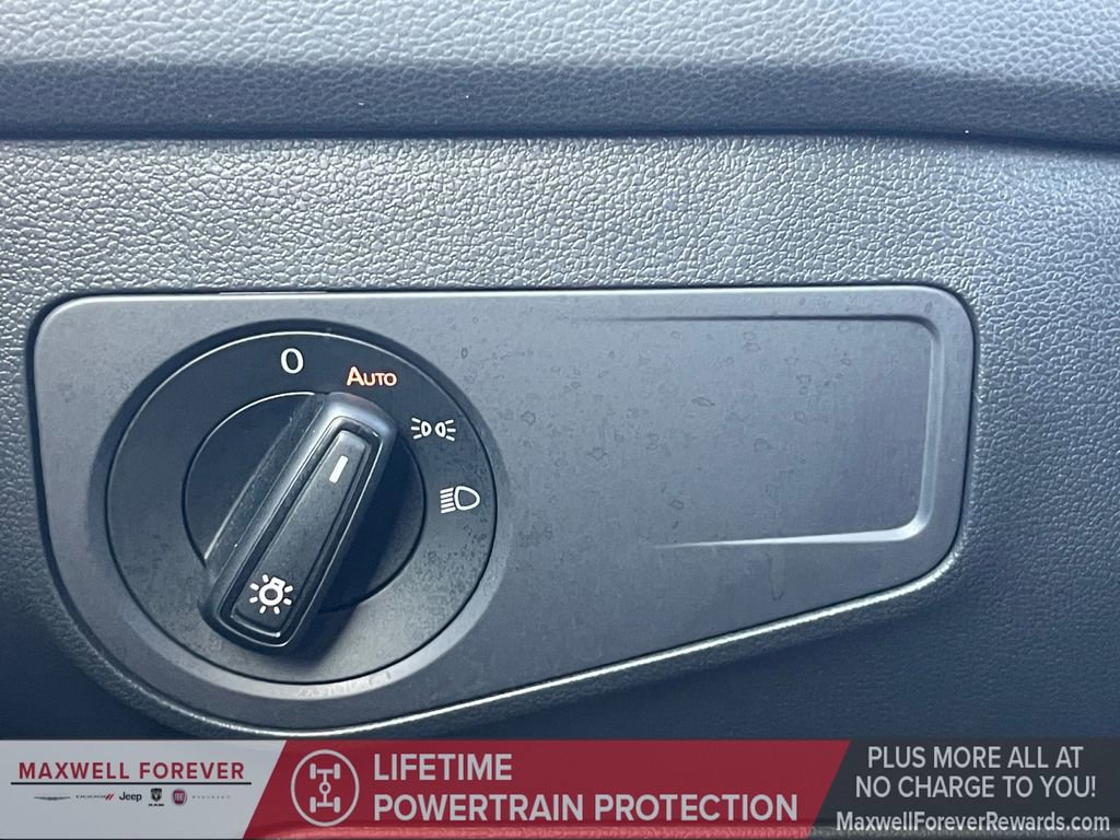 Used 2024 Volkswagen Tiguan S image 12