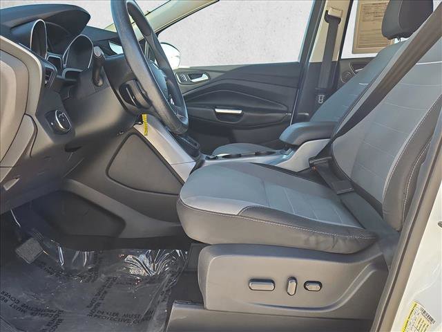 Used 2015 Ford Escape SE w/ Equipment Group 201A image 16