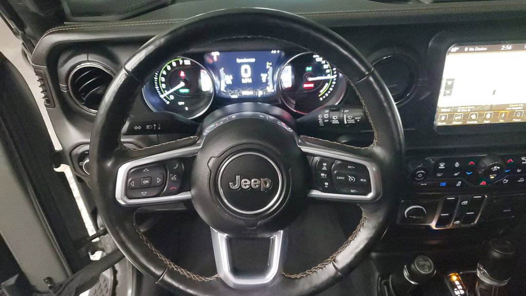 Used 2022 Jeep Wrangler Unlimited Sahara image 27