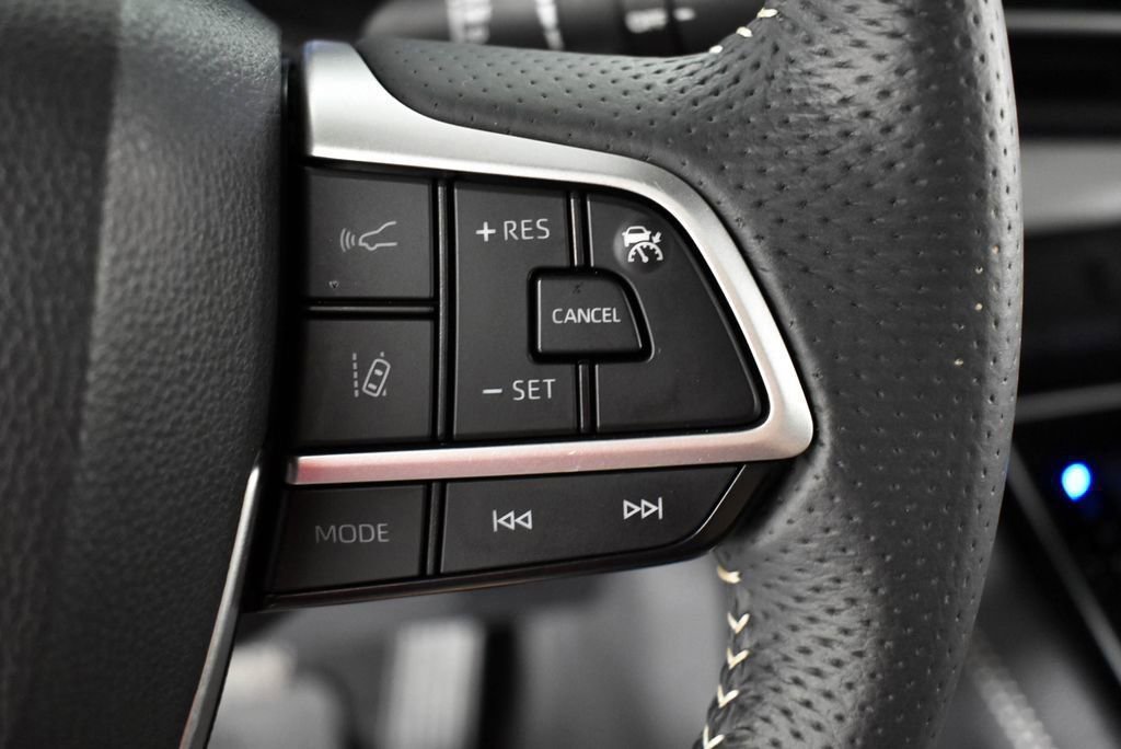 Used 2025 Toyota Sienna XSE w/ XSE Plus Package image 38