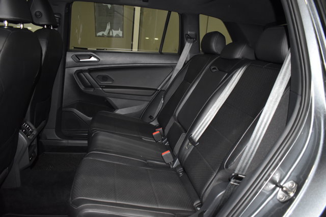 Used 2020 Volkswagen Tiguan SE R-Line image 29