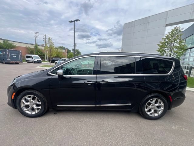 Used 2019 Chrysler Pacifica Limited FWD image 8