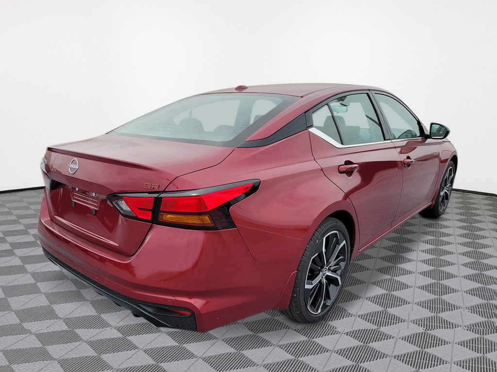 New 2025 Nissan Altima 2.5 SR image 2