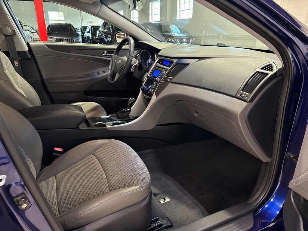 Used 2011 Hyundai Sonata SE FWD image 31