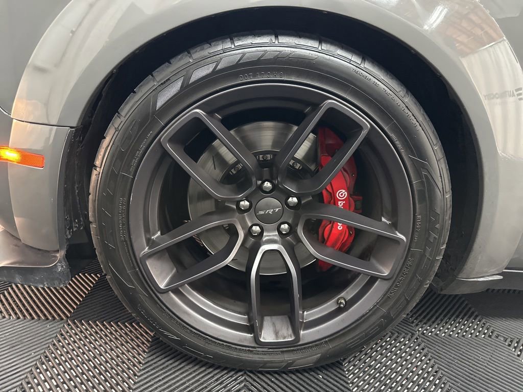 Used 2019 Dodge Challenger SRT Hellcat RWD image 36