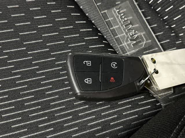Used 2026 Chevrolet Equinox LT FWD image 32