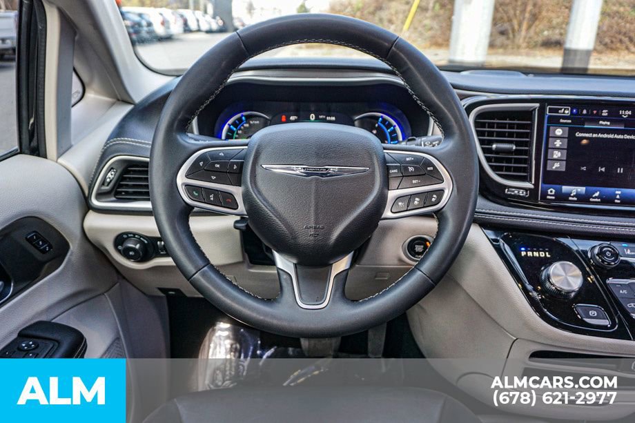 Used 2024 Chrysler Pacifica Select image 31
