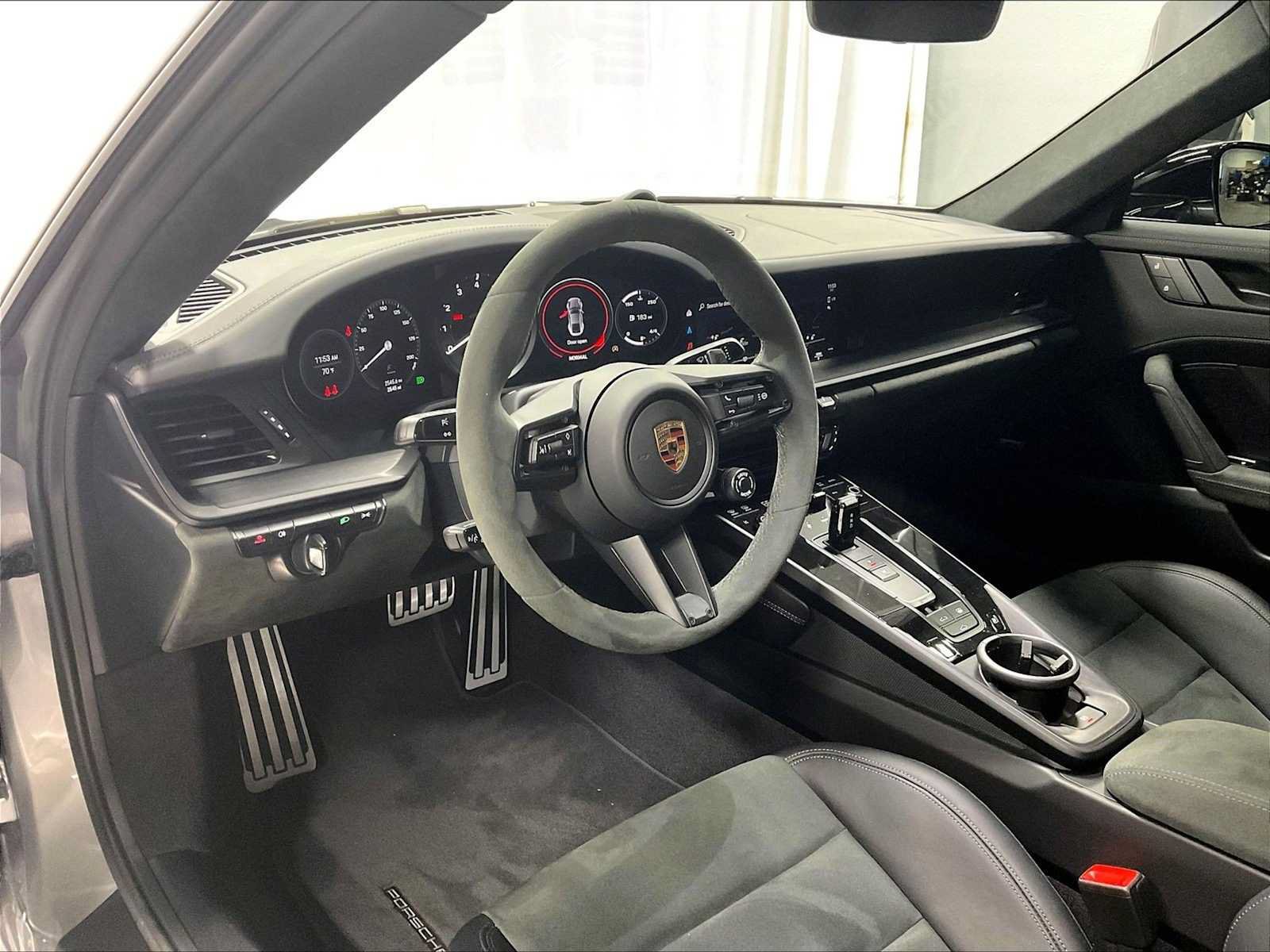 Used 2024 Porsche 911 Carrera GTS RWD image 6