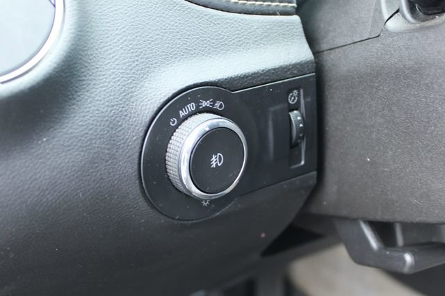Used 2015 Chevrolet Camaro LT RWD image 15