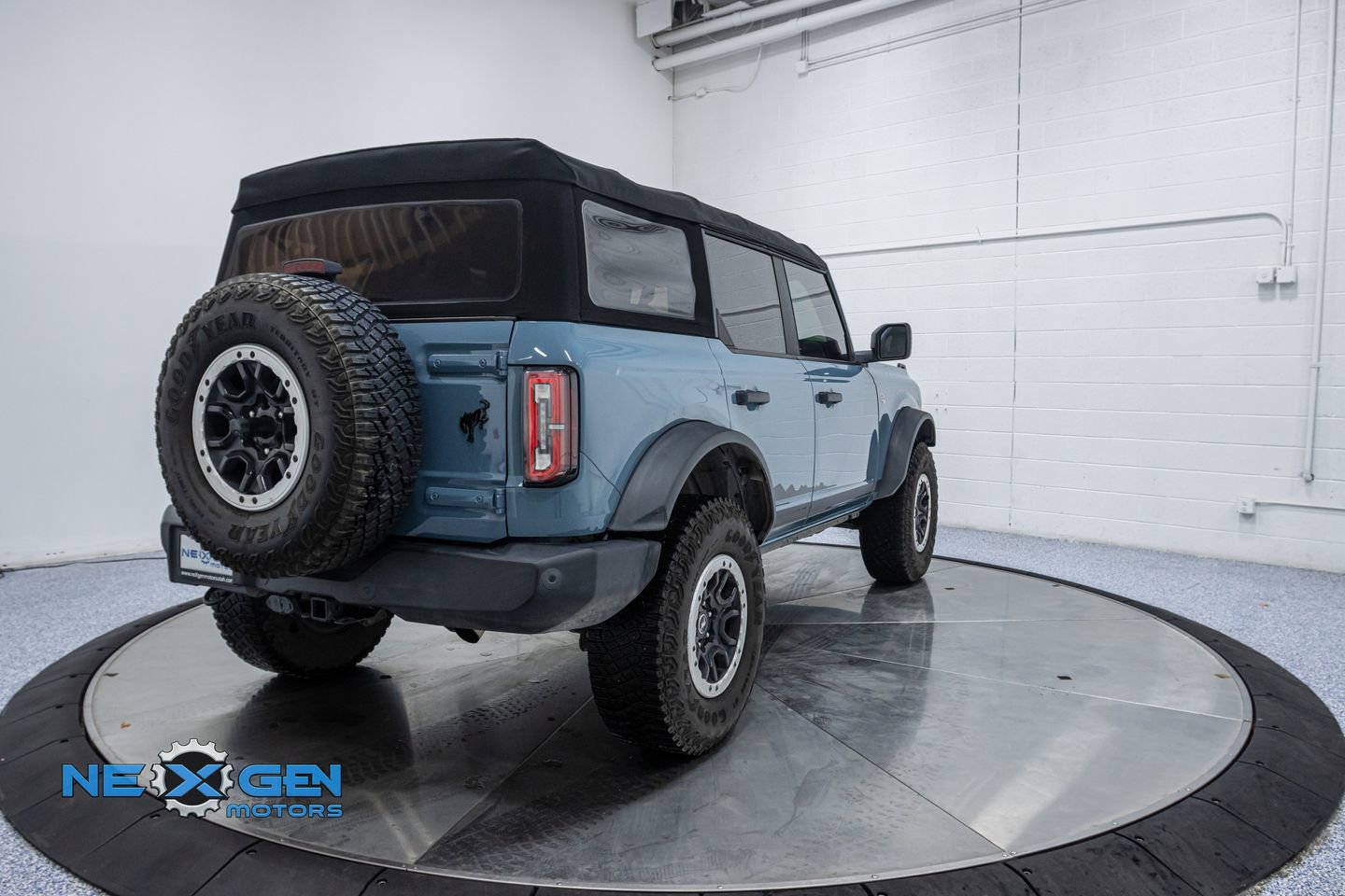 Used 2022 Ford Bronco Wildtrak image 7